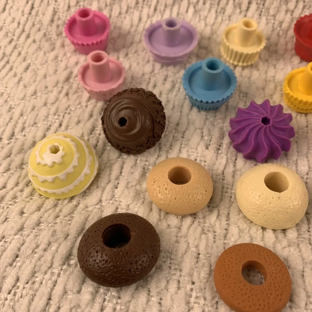 Lot of 28 Disney Princess Enchanted Cup‎ Cake Party Game Recipe Pieces Parts EUC